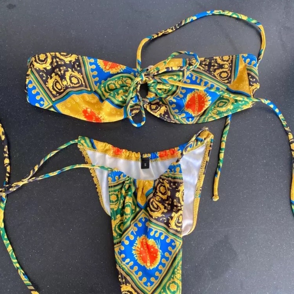 bikini - Picture 2 of 3